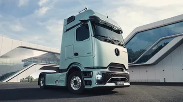 Fuvarozó Vontató Mercedes Actros -ban/-ben Warsaw Lengyelország